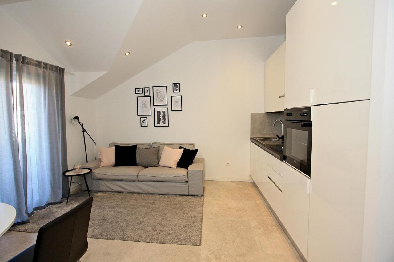 Apartman Ivana Supetar Buitenkant foto