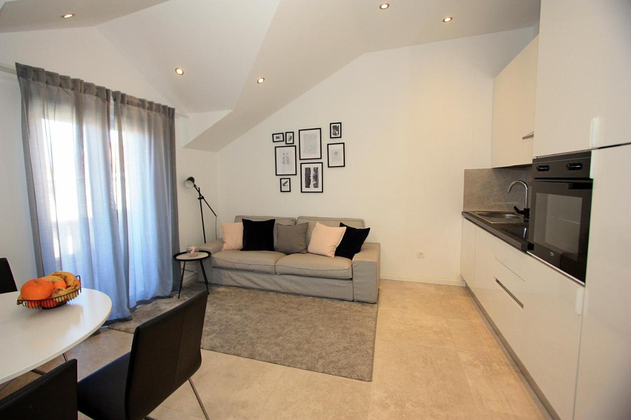 Apartman Ivana Supetar Buitenkant foto