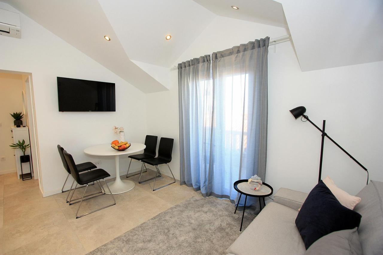 Apartman Ivana Supetar Buitenkant foto