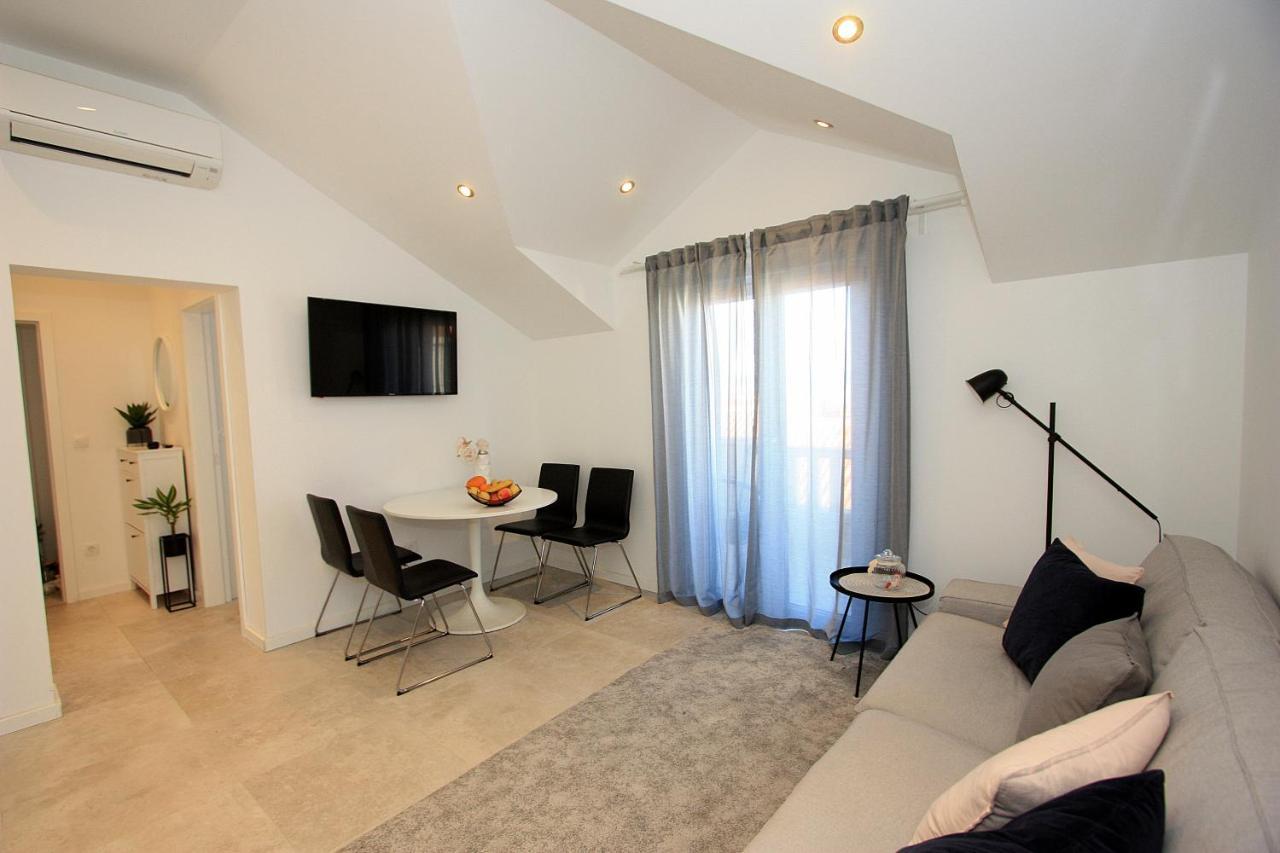 Apartman Ivana Supetar Buitenkant foto